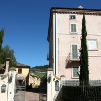 Serrungarina Le Marche